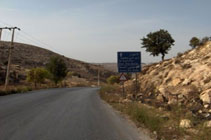 مواطنو دير ابي سعيد يطالبون البلدية بتنظيف شوارعها 