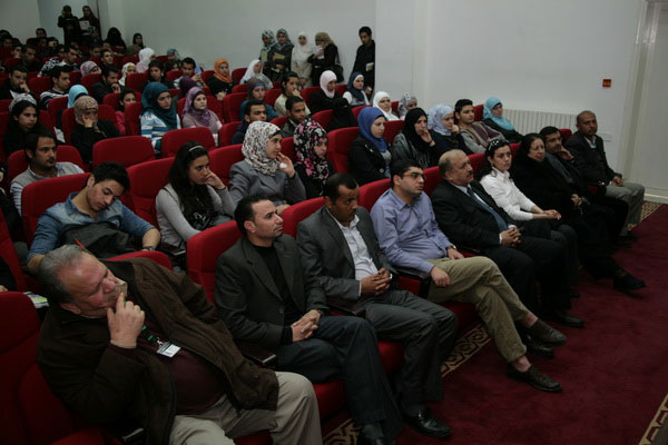 المعايطة يحاضر حول (إنجازات ومبادرات جلالة الملك في مجال الشباب) في الزيتونة المعايطة يحاضر حول (إنجازات ومبادرات جلالة الملك في مجال الشباب) في الزيتونة