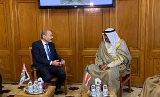 الصفدي يهنئ الشيخ احمد الصباح بمناسبة تعيينه وزيرا للخارجية في الكويت الصفدي يهنئ الشيخ احمد الصباح بمناسبة تعيينه وزيرا للخارجية في الكويت