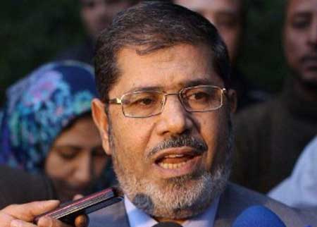 رئيس "الحرية والعدالة" يدعو حكومة الجنزوري للاستقالة