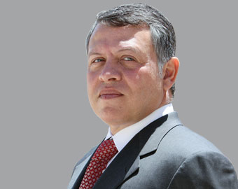 الاسرة التربويه بالمزار الجنوبي تحتفل بعيد ميلاد الملك الاسرة التربويه بالمزار الجنوبي تحتفل بعيد ميلاد الملك