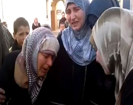 قتلى وجرحى ودهم للمدن في أول يوم لذكرى الثورة السورية ( 11شريط فيديو ) قتلى وجرحى ودهم للمدن في أول يوم لذكرى الثورة السورية ( 11شريط فيديو )