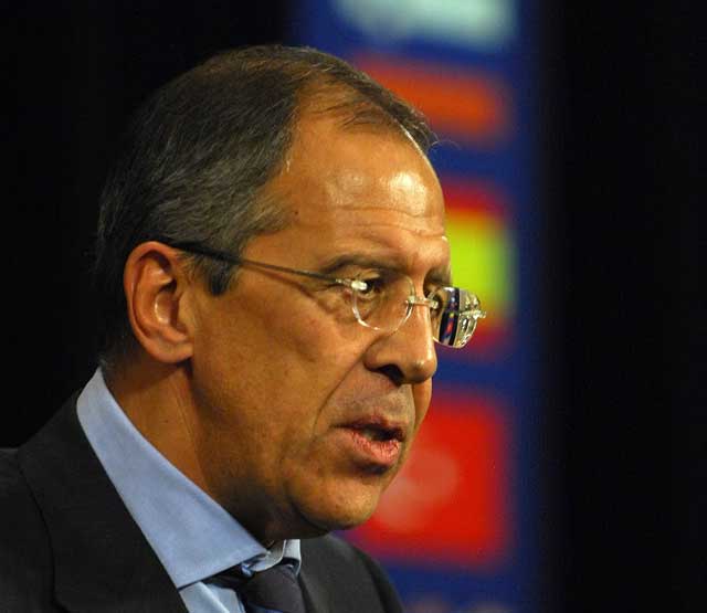 لافروف: مهمة أنان ليست لتنحي الأسد 