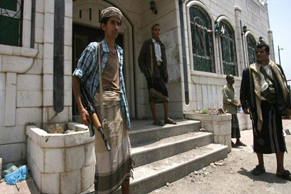 مقتل أمريكي بـ8 رصاصات "مجهولة" في اليمن