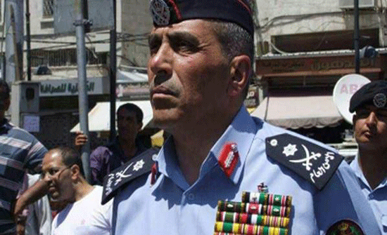 مدير الأمن يكرم اربعة من مرتبات البادية الشمالية