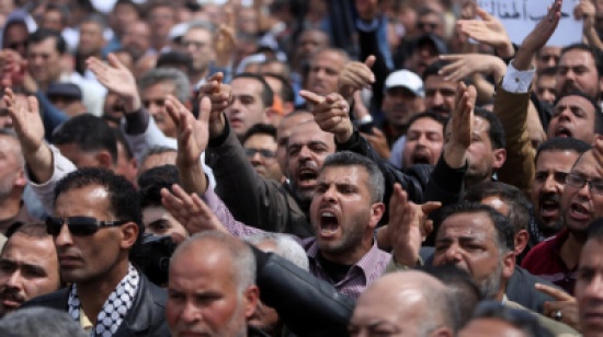 إسرائيل تقايض حماس.. فك الحصار مقابل الأنفاق والصواريخ