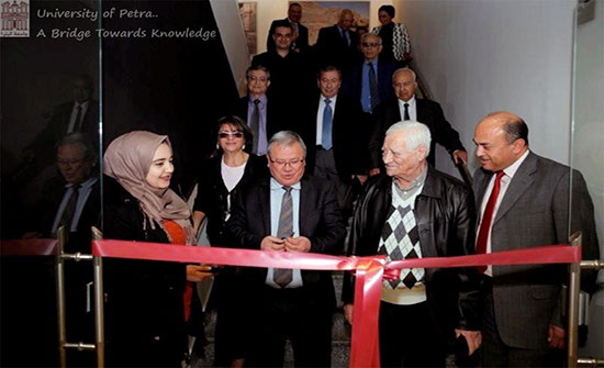 افتتاح معرض تكنولوجيا المعلومات بــ"البترا" افتتاح معرض تكنولوجيا المعلومات بــ"البترا"