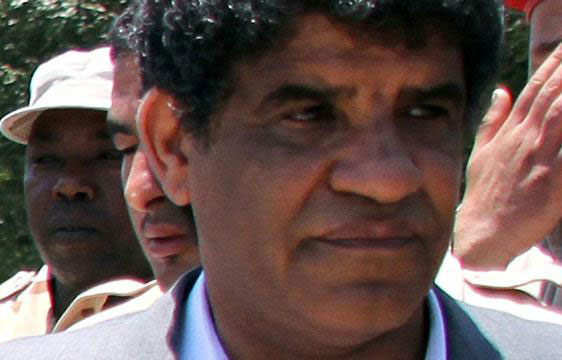 الانتربول يصدر مذكرة حمراء لاعتقال السنوسي بطلب ليبي