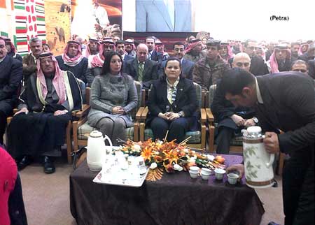 مركز شابات منشية بني حسن وصويلح  يحتفل بعيد الملك 