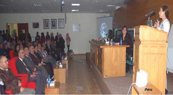 رائدة فضاء سابقة في ناسا تزور الاردن رائدة فضاء سابقة في ناسا تزور الاردن