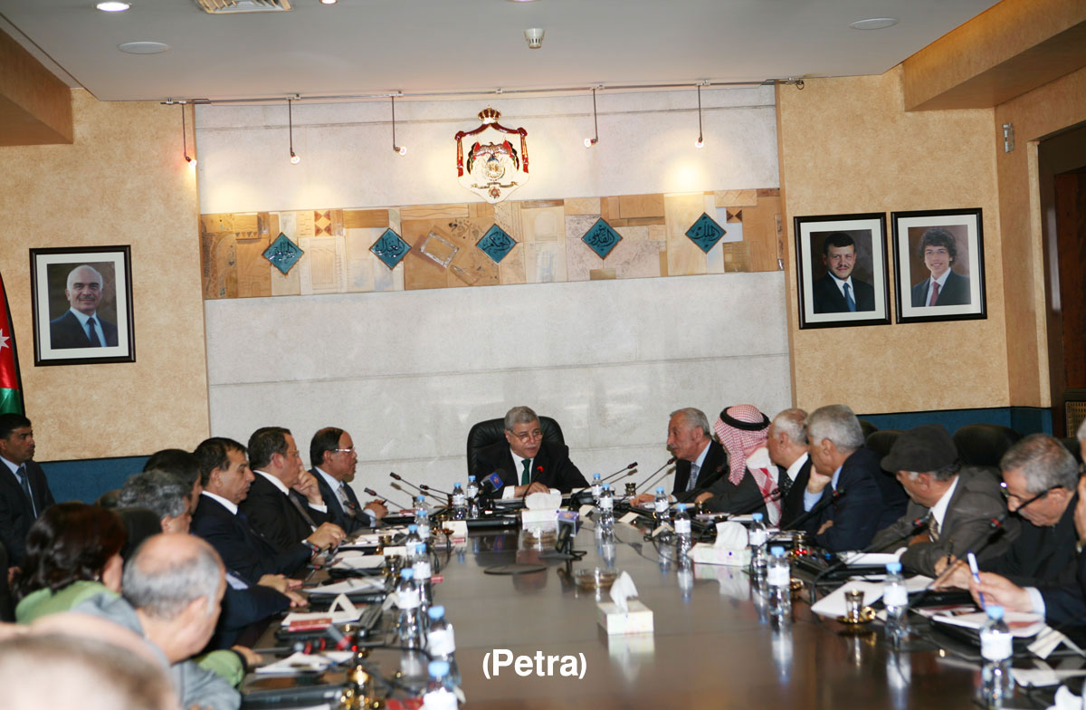 رئيس الوزراء يلتقي الجبهة الوطنية للإصلاح رئيس الوزراء يلتقي الجبهة الوطنية للإصلاح