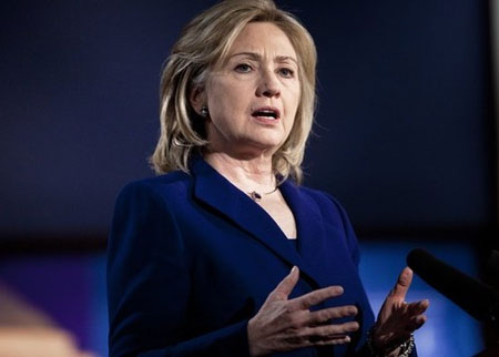 كلينتون تفتح الطريق اليوم أمام استئناف المساعدة الأمريكية لمصر