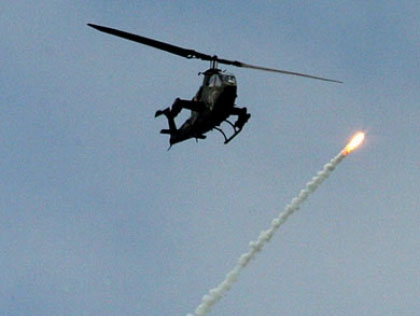 قائد مروحية سوري ينشق ويقصف فرعاً للأمن العسكري