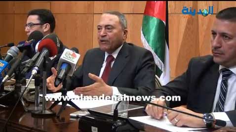 التسجيل الكامل لمؤتمر البخيت الصحفي حول الفوسفات ( شاهدوا الصور والفيديو ) التسجيل الكامل لمؤتمر البخيت الصحفي حول الفوسفات ( شاهدوا الصور والفيديو )