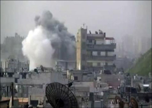 تجدد القصف على حمص وبلدات بحماة