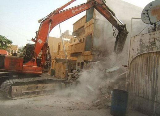 حكومة حماس تستخدم العنف في هدم منازل في غزة 