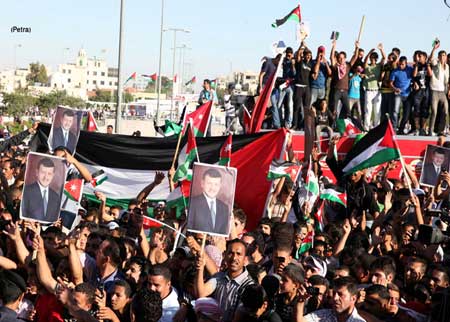 الفعاليات الرسمية والشعبية تواصل احتفالاتها بالاعياد الوطنية 