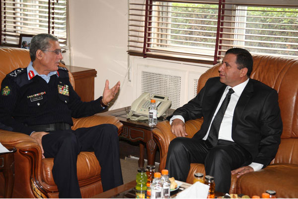 وفد عراقي يزور مديرية الأمن العام