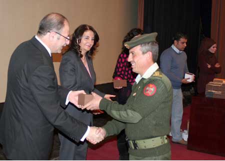 تكريم مشرفي جائزة الحسن للشباب المتطوعين