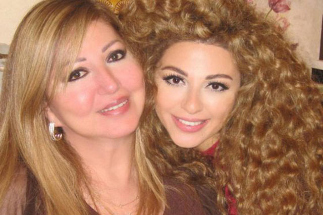 بالصور.. ميريام فارس أكثر النجمات العرب شبها بأمها بالصور.. ميريام فارس أكثر النجمات العرب شبها بأمها