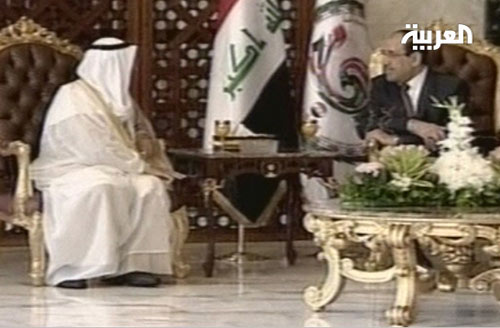 أمير الكويت يصل العراق في أول زيارة منذ 22 عاماً