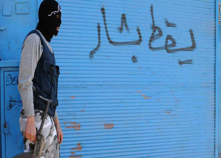 42 قتيلا الجمعة.. وعنان يطالب الأسد بوقف النار