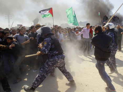 "هارتس": يوم الارض فشل في اعادة القضية الفلسطينية الى مركز الاهتمام