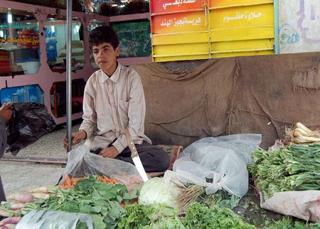 ازالة بسطات الخضار في دير ابي سعيد ازالة بسطات الخضار في دير ابي سعيد
