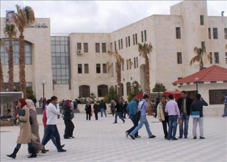 اربد الثانية تكرم الفائزين في المراكز الريادية في جامعة جدارا