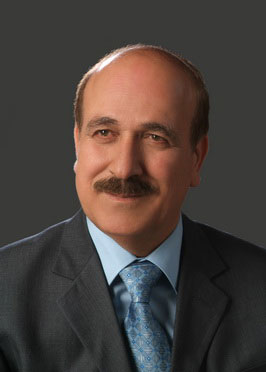 وزير الثقافة يلتقي المدير الاقليمي للمعهد العالمي للفكر الاسلامي  