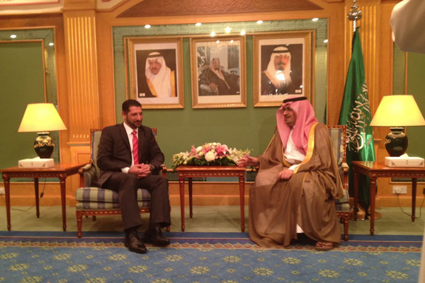 القضاة يلتقي الأمير نواف بن فيصل ويشارك في اجتماعات مجلس وزراء الشباب والرياضة العرب