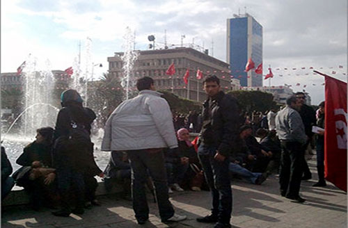 التونسيون منقسمون حول أداء حكومة النهضة الإسلامية