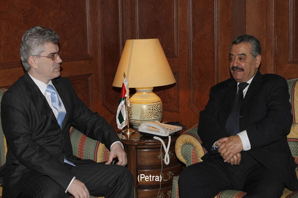 وزير الدولة لشؤون الاعلام والاتصال يستقبل السفير الروماني 