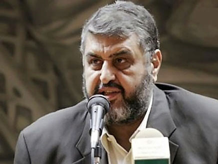 الشاطر يتقدم رسمياً بأوراق ترشيحه للانتخابات بمصر