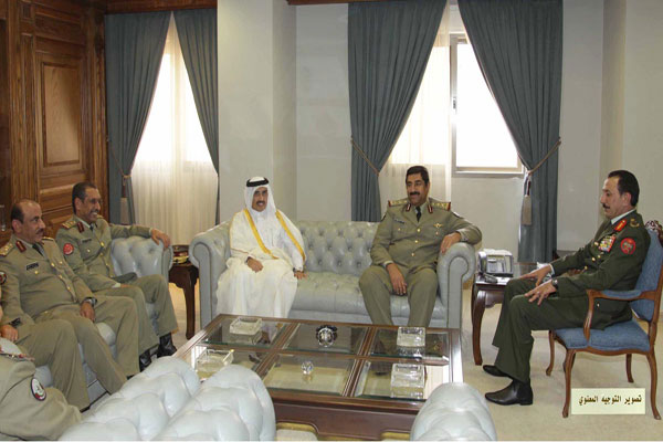 الفريق الزبن يستقبل رئيس اركان القوات المسلحة القطرية