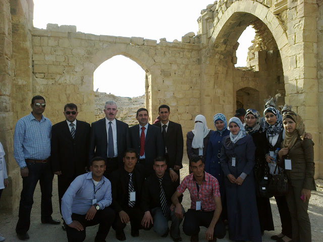 انطلاق فعاليات ملتقى "إنا معه وبه ماضون" 