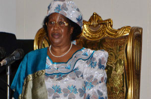 مالاوي: نائبة الرئيس تؤدي اليمين لتكون أول رئيسة للبلاد