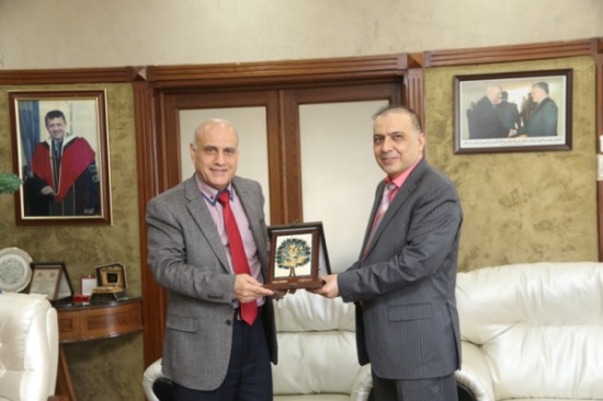 وفد من جامعة بيلغورود الحكومية التكنولوجية في روسيا يزور جامعة الزرقاء