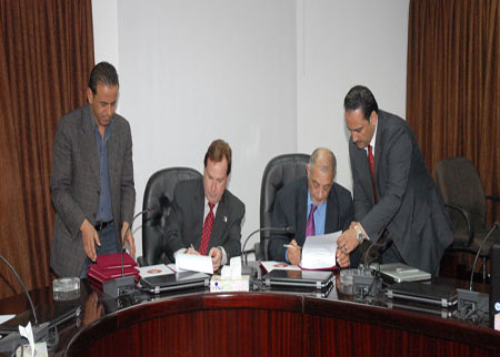 توقيع مذكرة تعاون بين الجامعة الهاشمية وجامعة تكساس ارلنجتون الأمريكية توقيع مذكرة تعاون بين الجامعة الهاشمية وجامعة تكساس ارلنجتون الأمريكية
