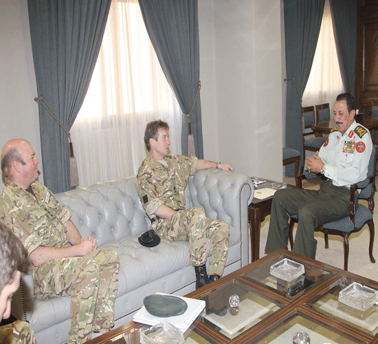 قائد قوات رد الفعل السريع في حلف الناتو يزور القوات المسلحة الاردنية