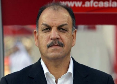 اتحاد الكرة يجدد عقد المدير الفني للمنتخب عدنان حمد