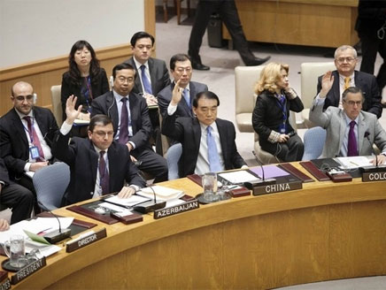 مجلس الأمن يتبنى بالإجماع قرار نشر مراقبين بسوريا