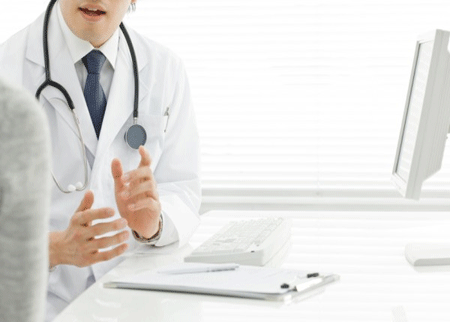 طبيب أردني ينجح بمعالجة قسطرية لانسداد شرايين الاطراف في البحرين