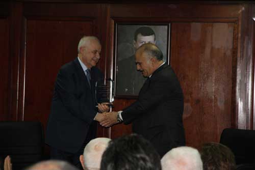 محاضرة للامير الحسن في منتدى طلال ابو غزالة 