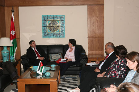 القرآله : قانون الإنتخابات النيابية يُسهم في ترسيخ مسيرة الإصلاح