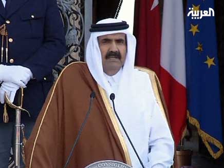 أمير قطر: شعب سوريا يحتاج سلاحاً وليس دعماً سلمياً أمير قطر: شعب سوريا يحتاج سلاحاً وليس دعماً سلمياً
