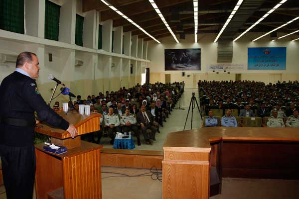 المجالي يلتقي عددا من طلاب جامعة مؤتة المجالي يلتقي عددا من طلاب جامعة مؤتة