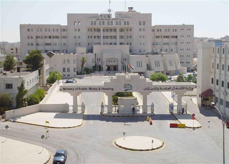 الاشغال تطرح خلال ايام عطاء طريق رحاب المفرق بكلفة مليون دينار