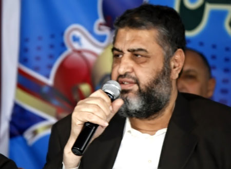 الشاطر يتهم المجلس العسكري في مصر بعدم الجدية بنقل السلطة للمدنيين 