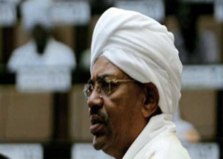 .الرئيس السوداني عمر البشير يتوعد بـ"تحرير جنوب السودان" 